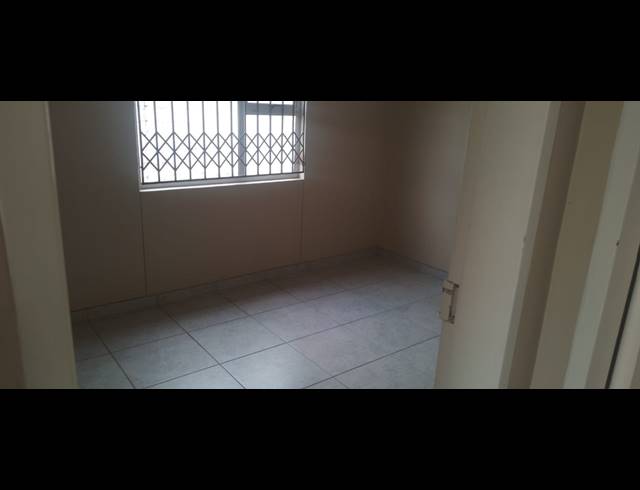 2 BEDROOM FREEHOLD FOR SALE IN SALFIN